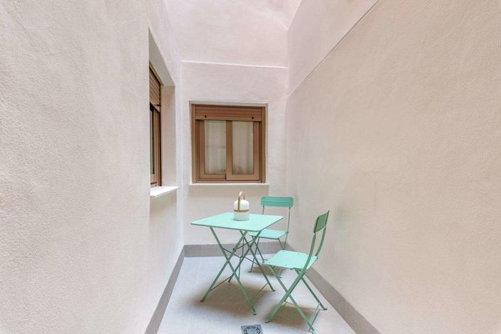 Image No.20-3 Bed Apartment for sale