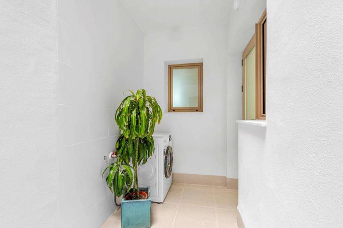 Image No.21-3 Bed Apartment for sale