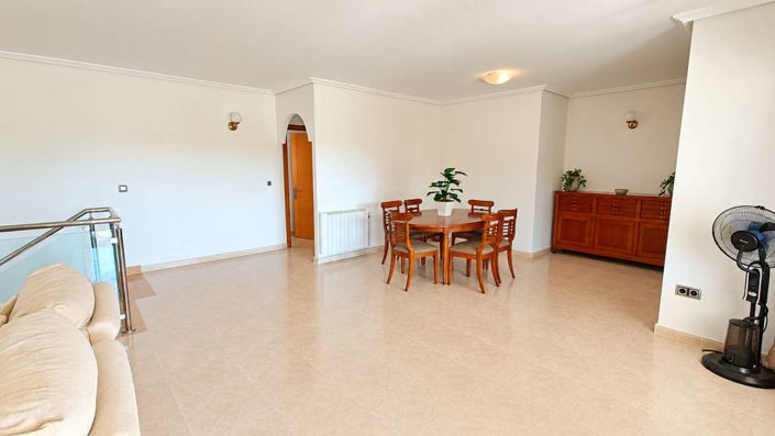 Image No.10-6 Bed Villa for sale