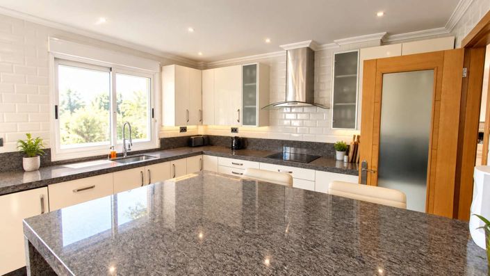 Image No.17-6 Bed Villa for sale