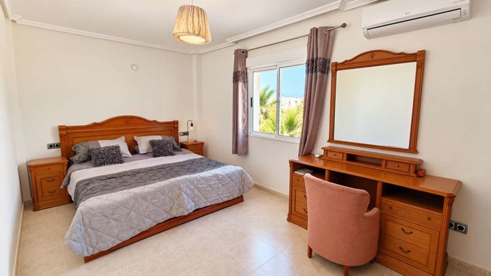 Image No.20-6 Bed Villa for sale