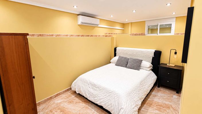 Image No.47-6 Bed Villa for sale