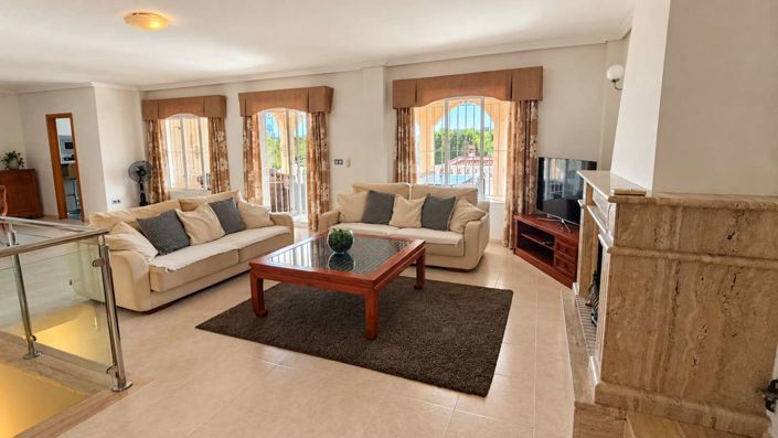 Image No.5-6 Bed Villa for sale