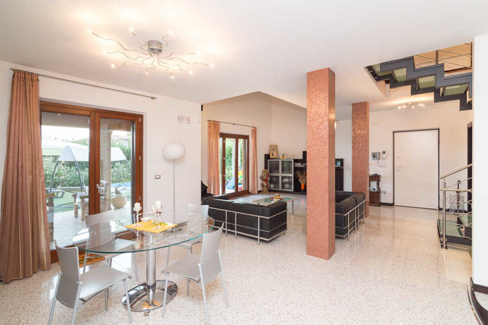 Image No.8-3 Bed Villa for sale