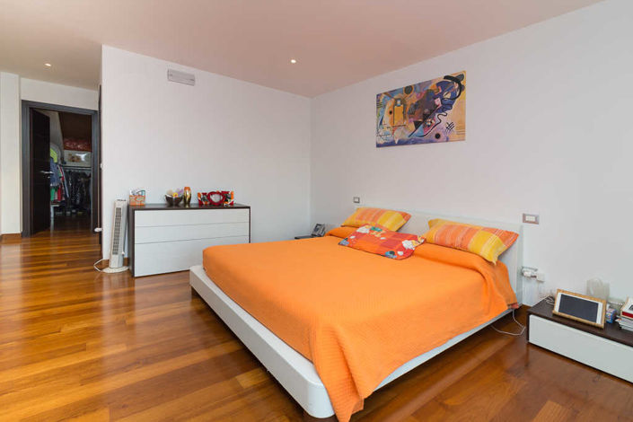 Image No.9-3 Bed Villa for sale