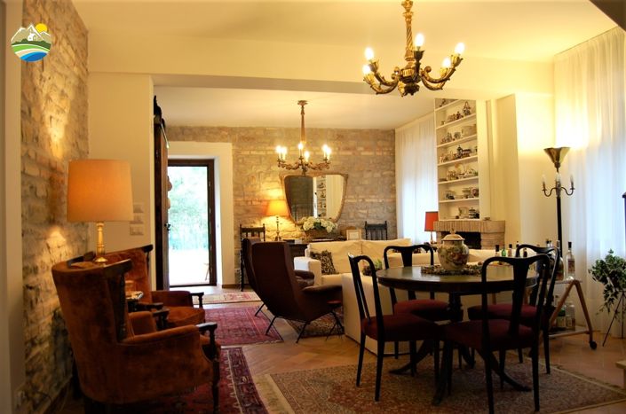Image No.20-8 Bed Country House for sale