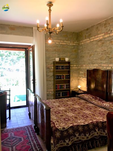 Image No.30-8 Bed Country House for sale