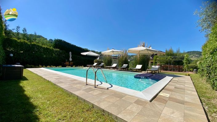 Image No.9-8 Bed Country House for sale