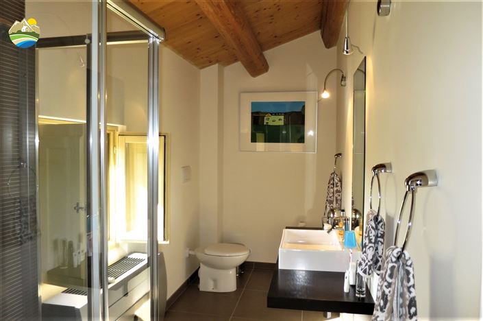 Image No.27-4 Bed Country House for sale