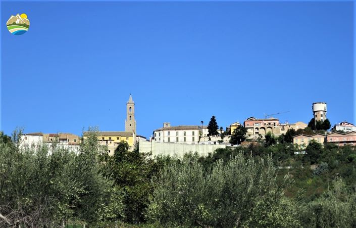 Image No.34-4 Bed Country House for sale