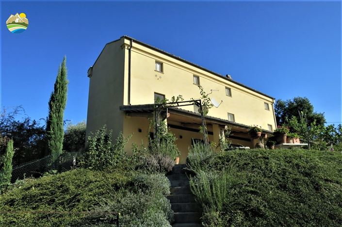 Image No.5-4 Bed Country House for sale