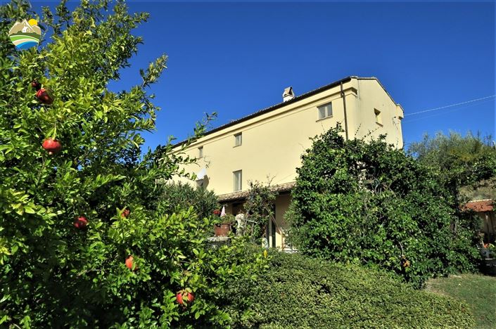 Image No.7-4 Bed Country House for sale