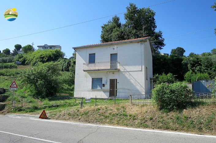 Image No.4-Propriété de 3 chambres à vendre à Cellino Attanasio
