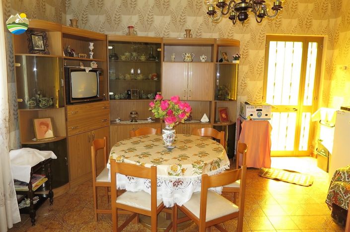 Image No.5-Propriété de 3 chambres à vendre à Cellino Attanasio