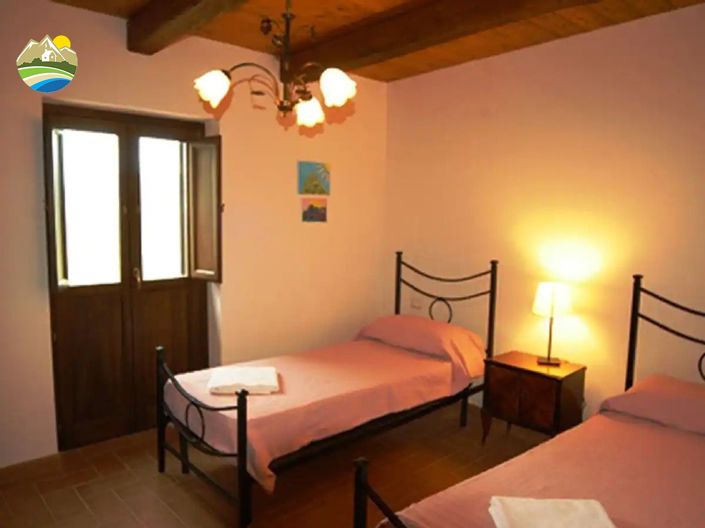 Image No.14-5 Bed Country House for sale