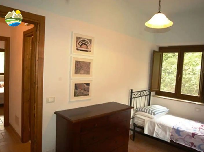 Image No.15-5 Bed Country House for sale