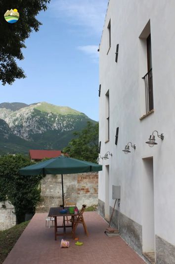 Image No.17-5 Bed Country House for sale