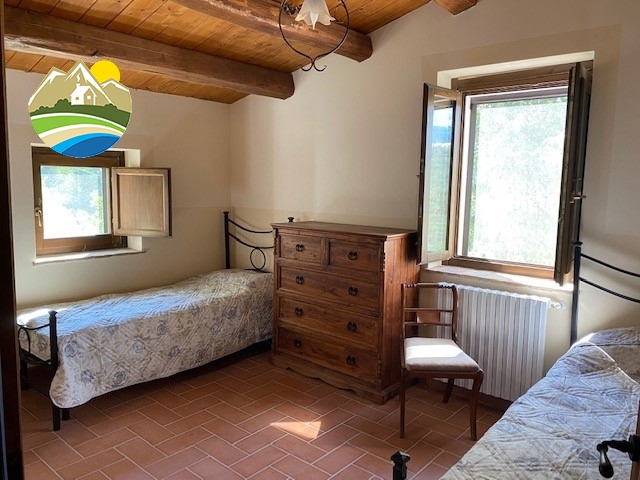 Image No.19-5 Bed Country House for sale