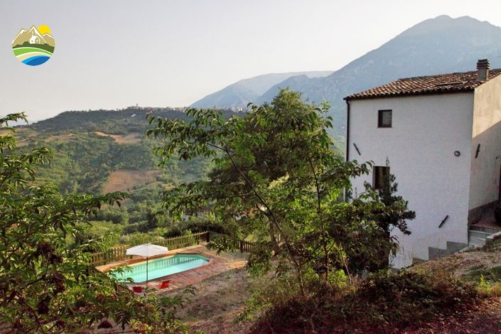 Image No.3-5 Bed Country House for sale