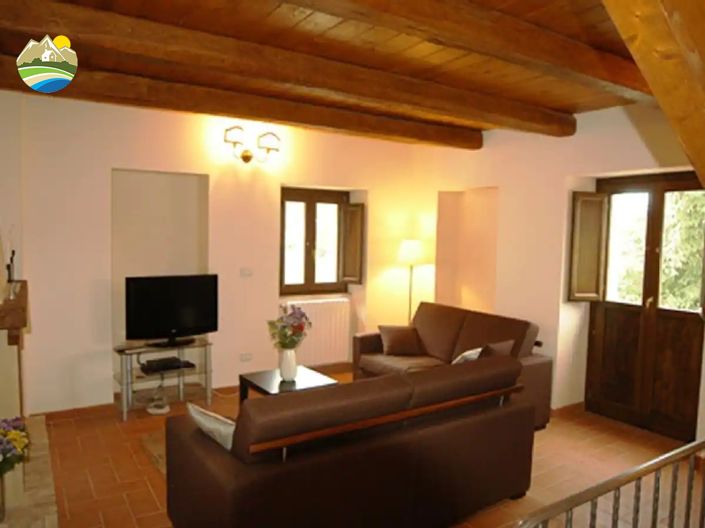 Image No.6-5 Bed Country House for sale