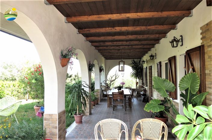 Image No.3-4 Bed Villa for sale