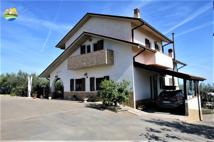 Image No.4-4 Bed Villa for sale