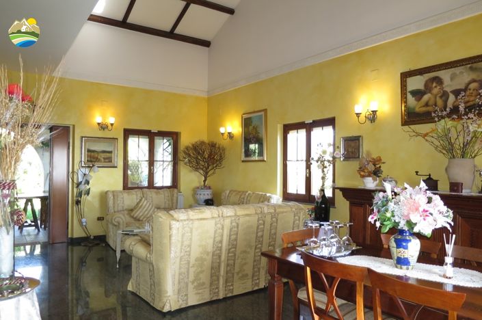 Image No.6-4 Bed Villa for sale