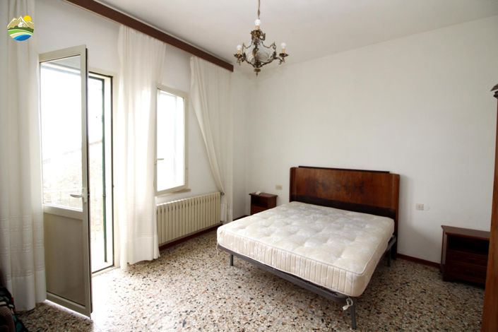 Image No.12-Maison de ville de 6 chambres à vendre à Cellino Attanasio