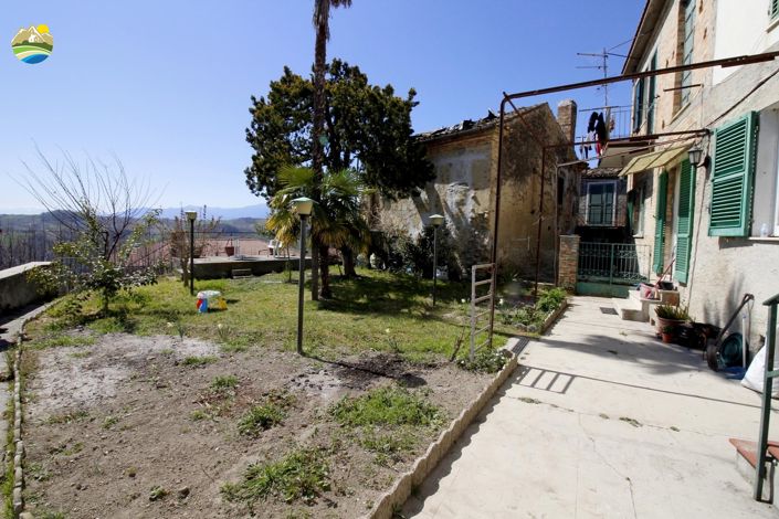 Image No.2-Maison de ville de 6 chambres à vendre à Cellino Attanasio