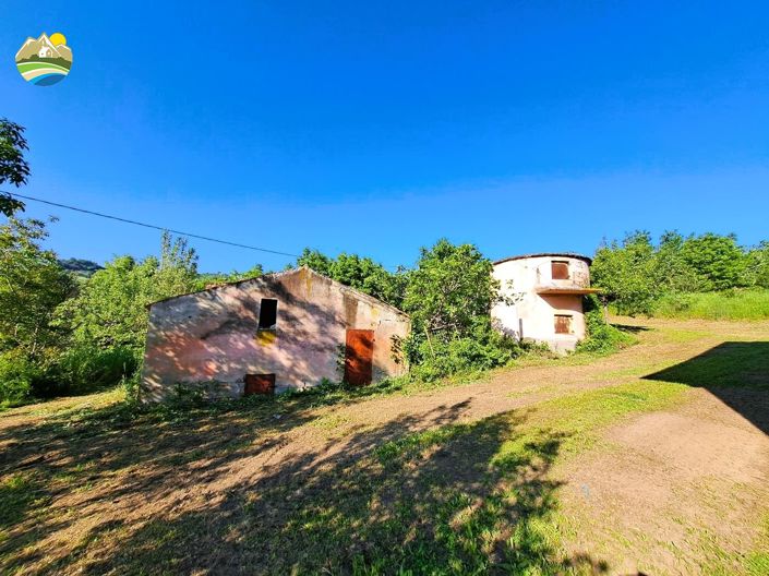 Image No.10-4 Bed Country House for sale