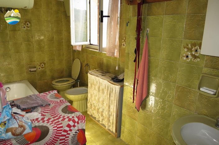Image No.26-4 Bed Country House for sale