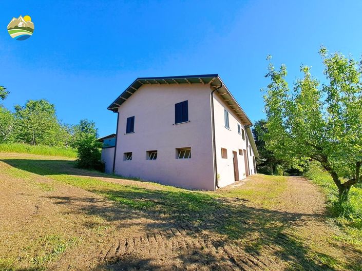 Image No.6-4 Bed Country House for sale