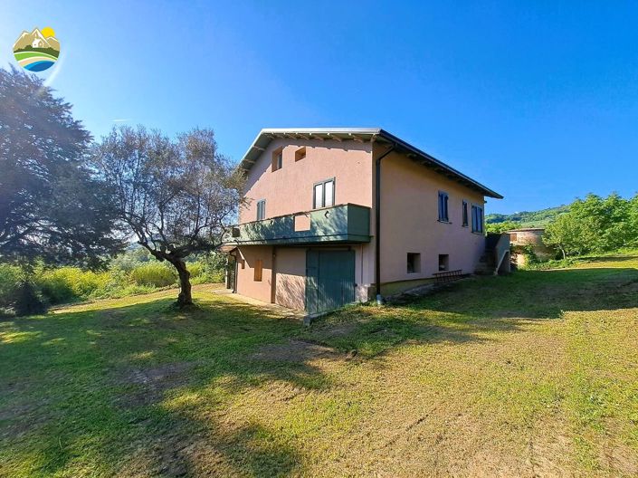 Image No.8-4 Bed Country House for sale