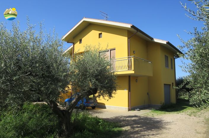 Image No.1-Maison de campagne de 3 chambres à vendre à Elice