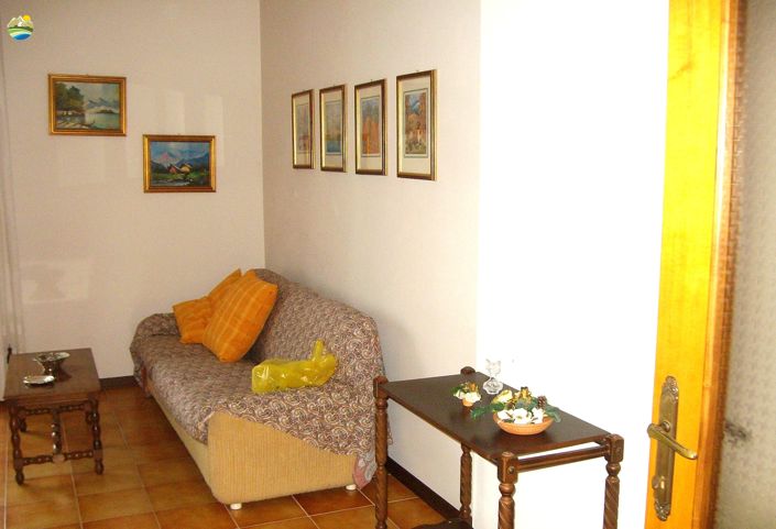 Image No.11-3 Bed Country House for sale