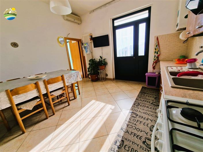 Image No.29-4 Bed Country House for sale