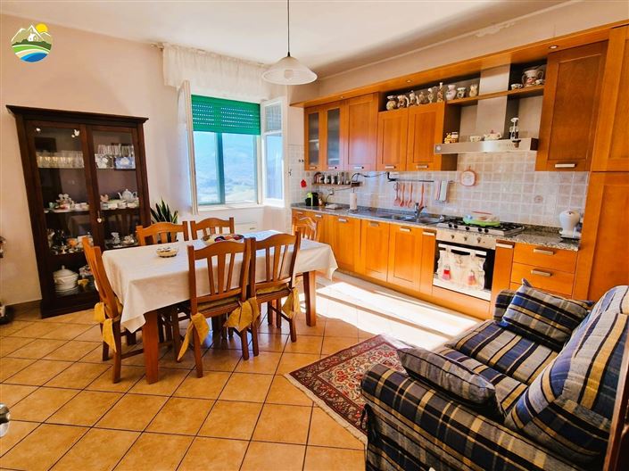 Image No.6-4 Bed Country House for sale