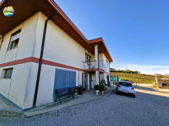 Image No.27-4 Bed Country House for sale