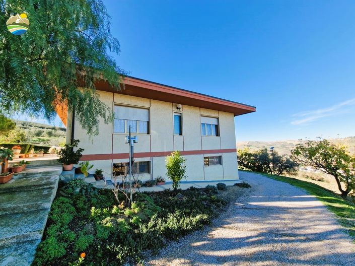 Image No.3-4 Bed Country House for sale