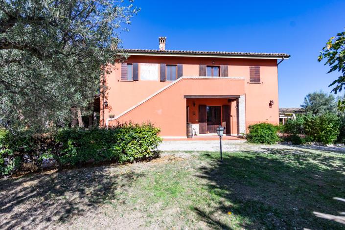 Image No.39-4 Bed Country House for sale