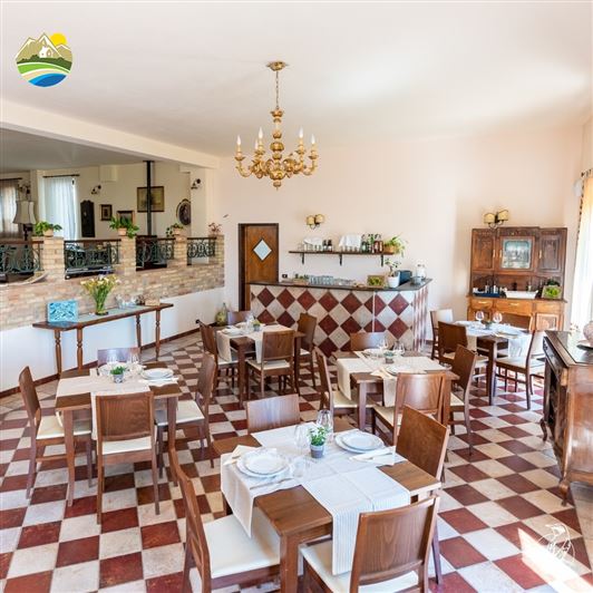 Image No.7-10 Bed Country House for sale