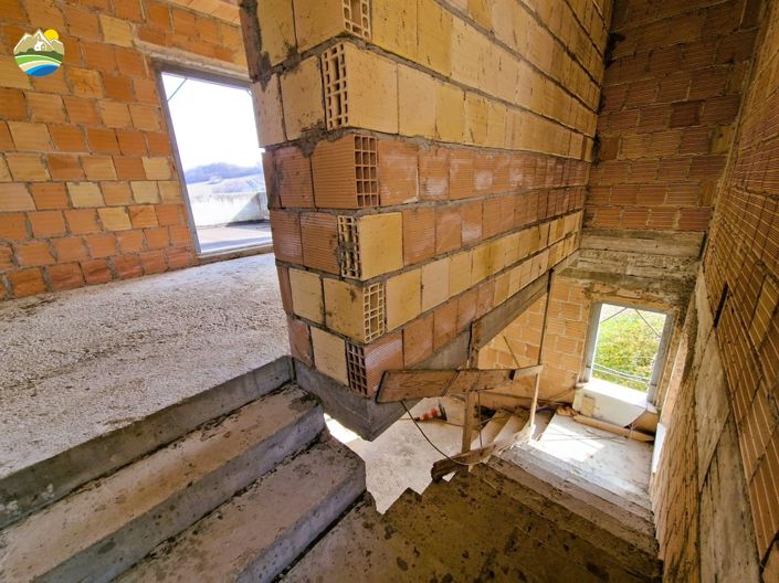 Image No.10-3 Bed Villa for sale