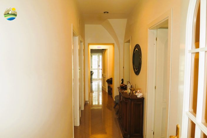 Image No.15-2 Bed Townhouse for sale