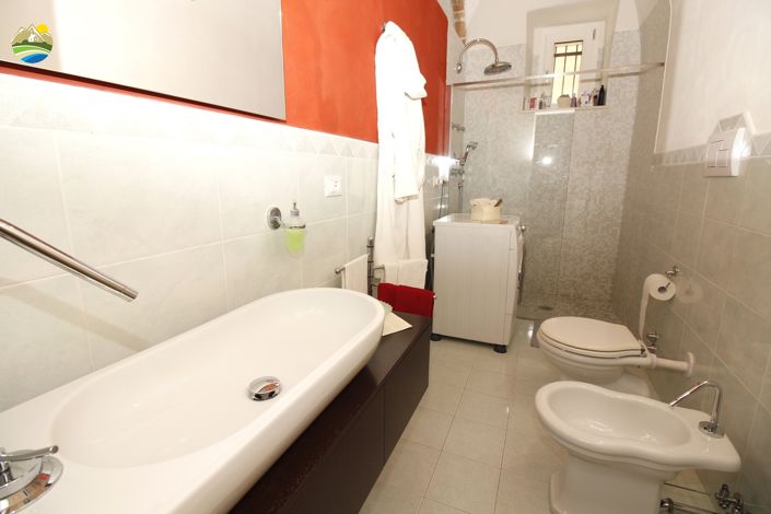 Image No.25-2 Bed Apartment for sale