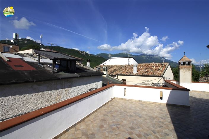 Image No.21-3 Bed Townhouse for sale