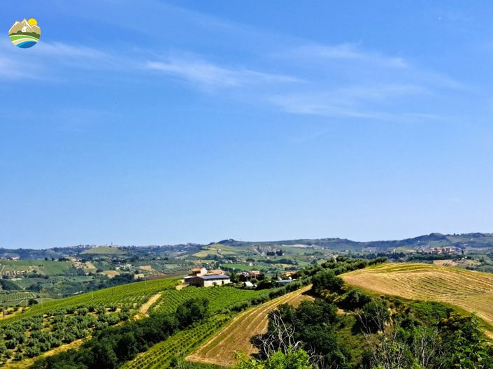 Image No.10-Maison de campagne de 3 chambres à vendre à Penne
