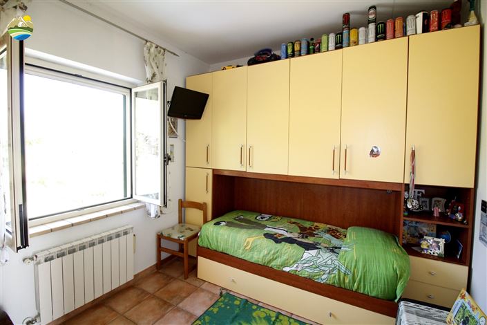 Image No.18-4 Bed Country House for sale