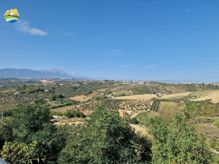 Image No.19-2 Bed Townhouse for sale