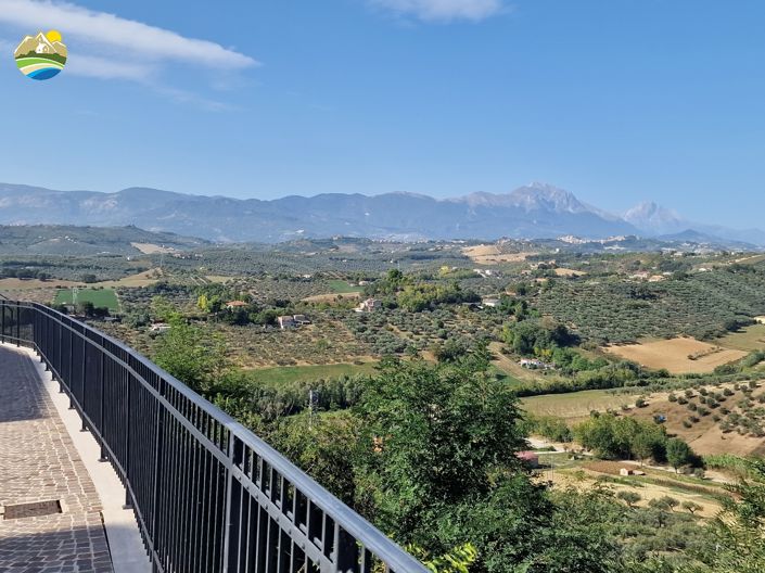 Image No.20-2 Bed Townhouse for sale