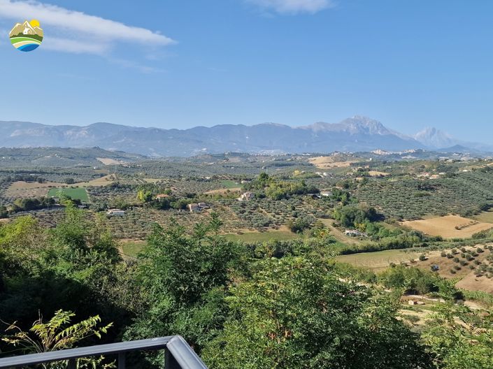 Image No.23-2 Bed Townhouse for sale